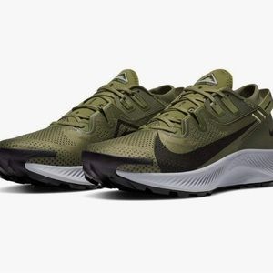 Nike Pegasus Trail 2 Running Medium Olive / Black CK4305-201 Men's Size 9.5